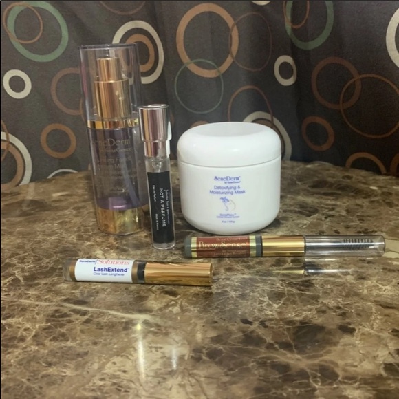 SeneGence Other - LAST Senegence Bundle